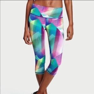 Victoria’s Secret VSX Sport Knockout Crop abstract Pink Blue Purple Sz Small